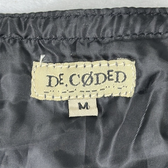 DeCoded Women’s Black Leather Vest (M) and Skirt (L) - Picture 11 of 16